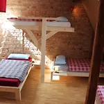 بيت شباب Schicksaal* *