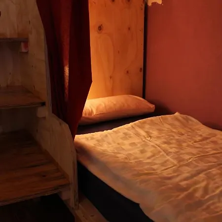 بيت شباب Schicksaal* *