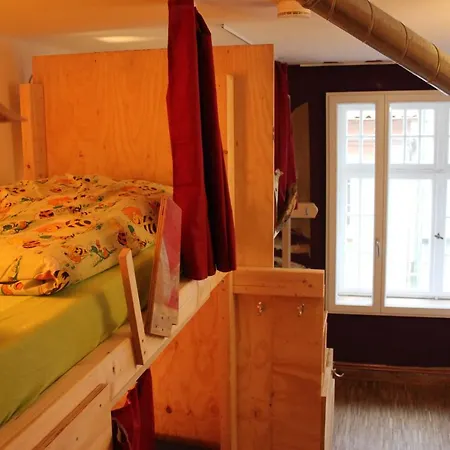 Schicksaal* Hostel
