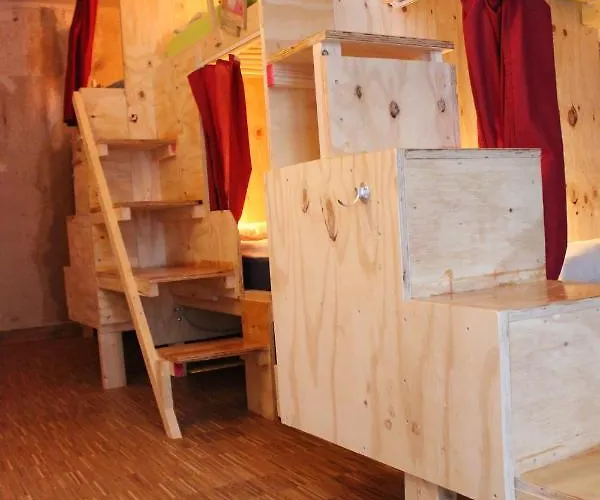 Hostel Schicksaal* *