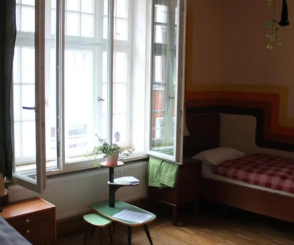 Schicksaal* Hostel *