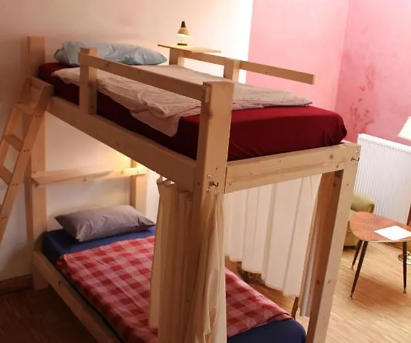 Schicksaal* Hostel *